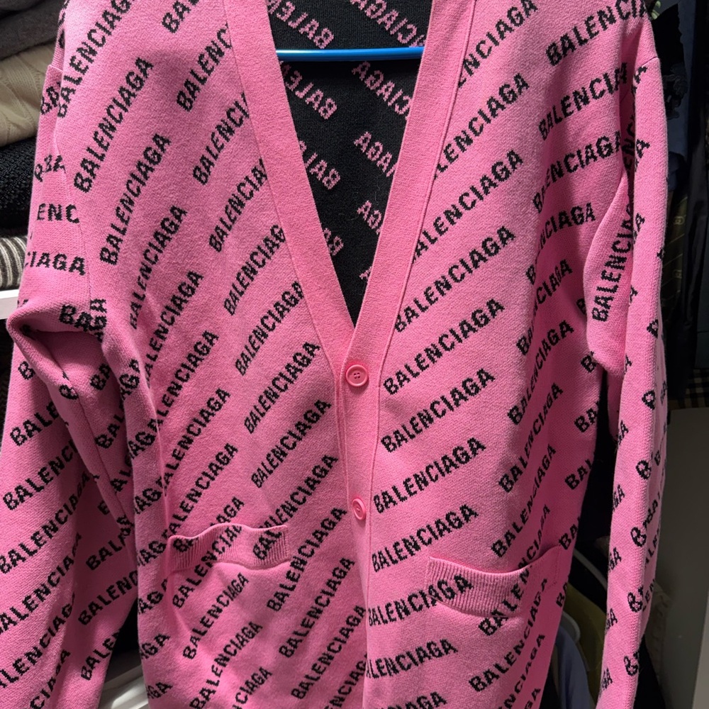 Balenciaga cotton Logo Pink Cardigan w/ Black logo SZ L NWOT